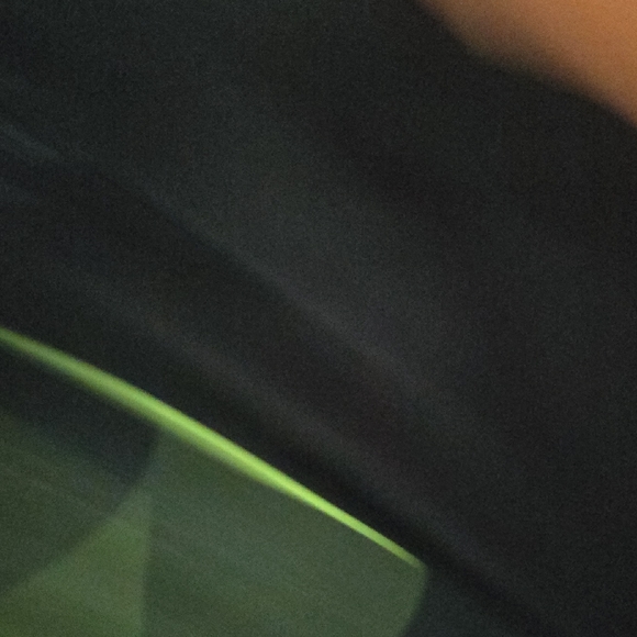 Under Armour Kids Black and Neon Green Tee Sz 7 - Picture 4 of 4